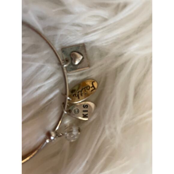 Women's Christian Bangle Silver Bracelet Faith Truth Believe - Picture 4 of 5